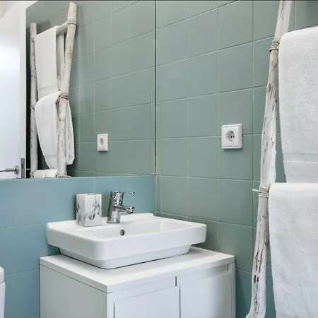 Charming And Modern Loft 아파트 *