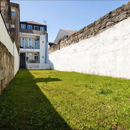 Charming And Modern Loft 포르투