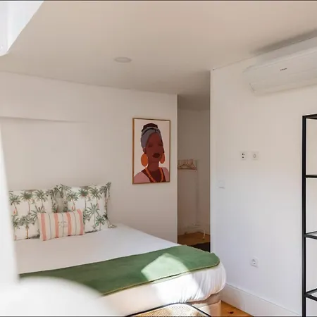 Charming And Modern Loft Порту